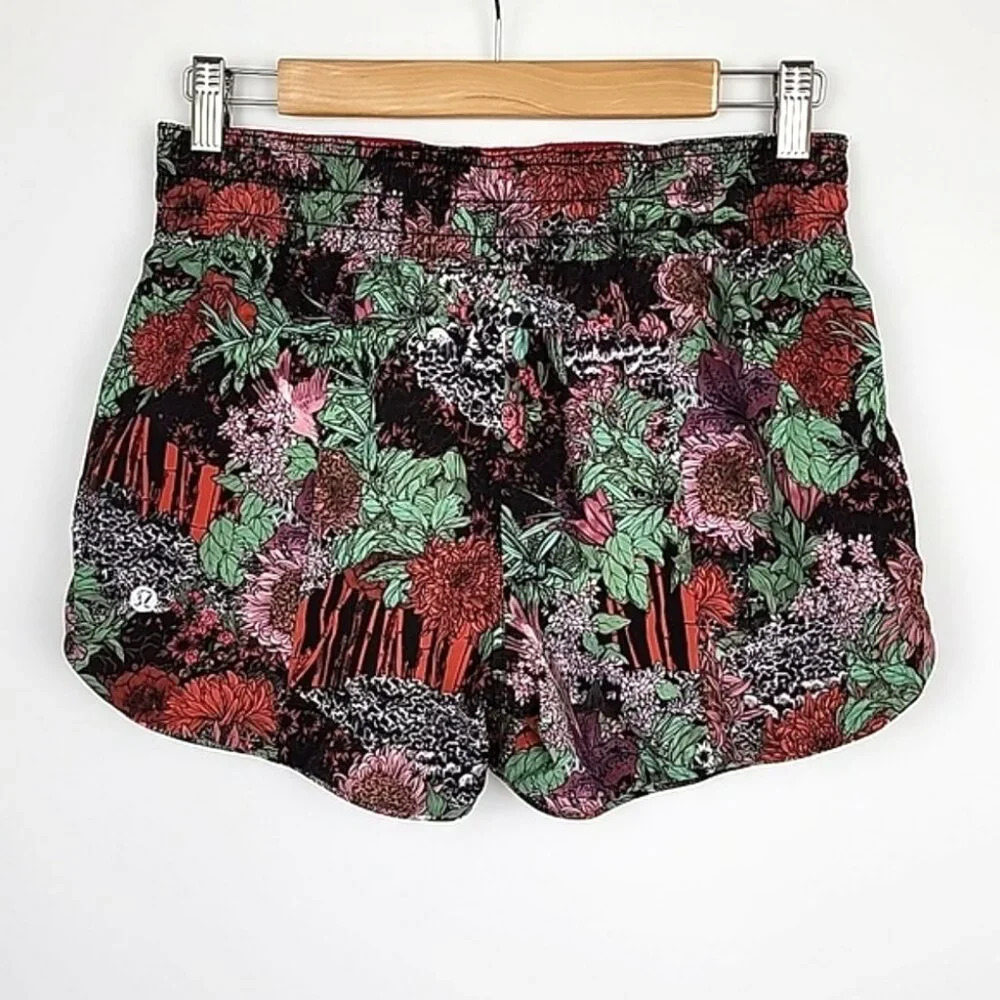 Lululemon Choose A Side Short Ruby Red Zen Garden Floral Multi 3" Inseam Size 6 - Picture 1 of 15
